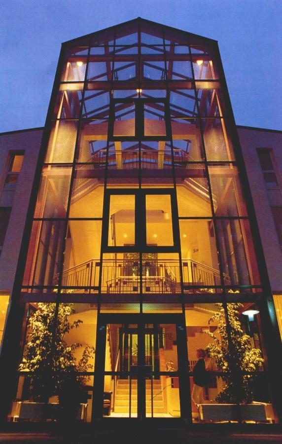 Sportpark Bad Nauheim Hotel Buitenkant foto
